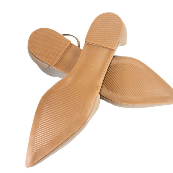 Journee Collection Reba Flat Taupe -7.5 - Picture 8 of 9